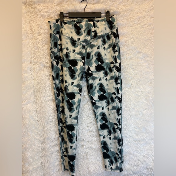 Marissa Olivia Abstract Patterned Leggings - Picture 5 of 16